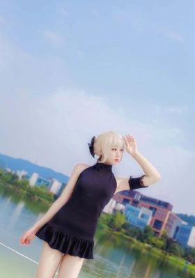 熊先生在树林里冬眠